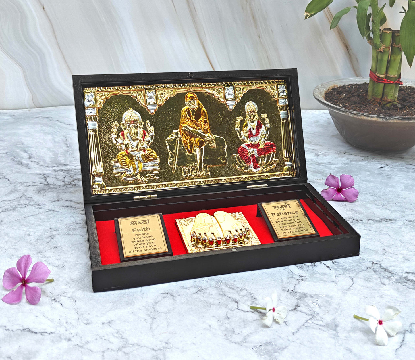 SHINDE EXPORTS Shirdi Sai Baba Charan paduka Gift Box for puja