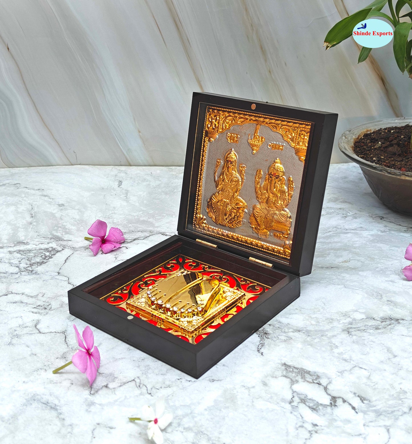 SHINDE EXPORTS Shirdi Sai Baba Charan paduka Gift Box for puja