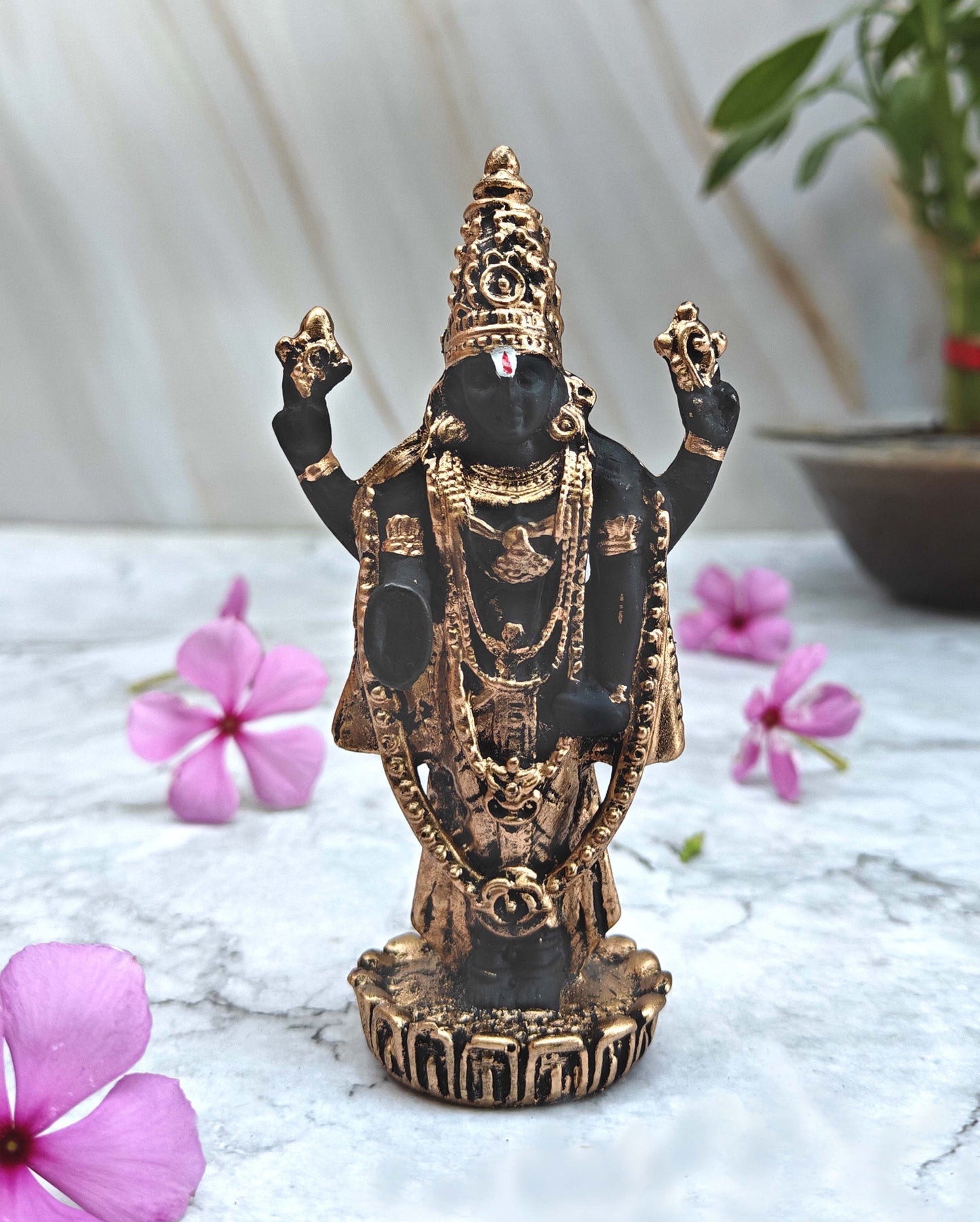 SHINDE EXPORTS Govinda Idol for car Dashboard/Balaji murti for car/tirupati Balaji murti/Balaji Statue for Pooja Room