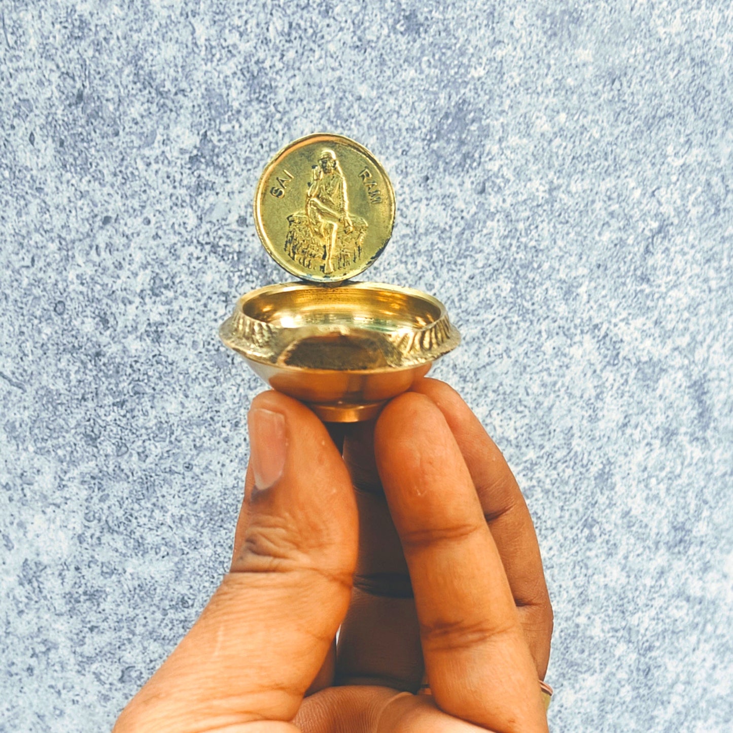 SHINDE EXPORTS Shirdi Saibaba Figure Golden Brass Diya for puja for Home Decor