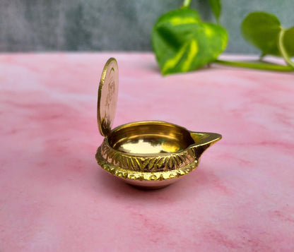 SHINDE EXPORTS Shirdi Saibaba Figure Golden Brass Diya for puja for Home Decor